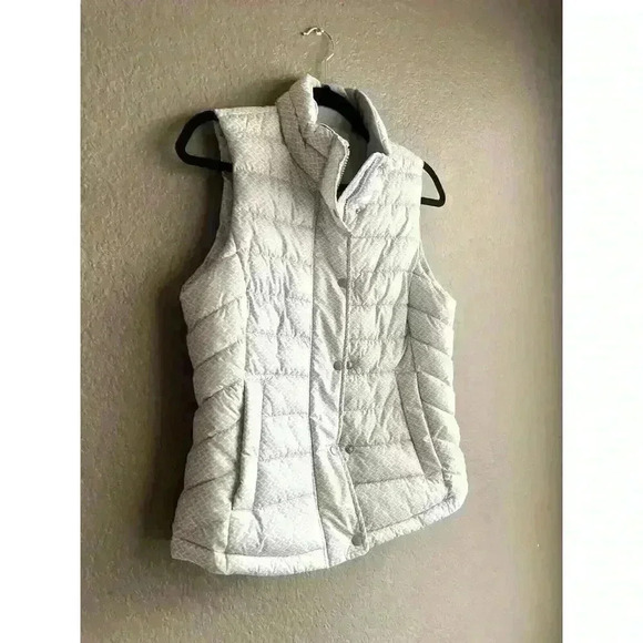 Gap Womens Warmest Outdoor Puffer Quilt Zip Vest XS Grey White Herringbone EUC - Picture 3 of 9